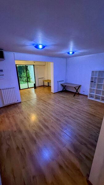 Banu Manta, liceul Ion Neculce, de inchiriat apartament 3 camere, parter