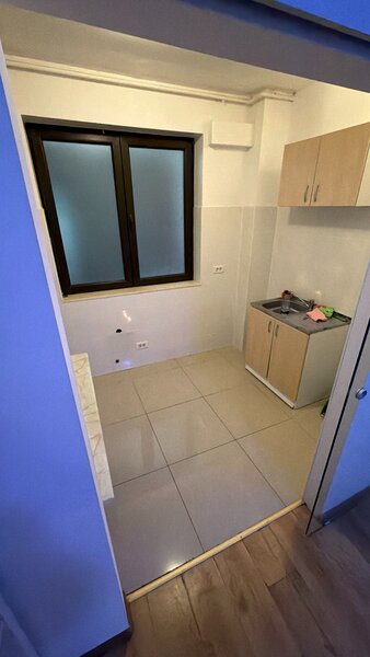 Banu Manta, liceul Ion Neculce, de inchiriat apartament 3 camere, parter