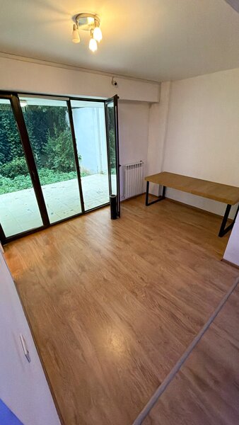 Banu Manta, liceul Ion Neculce, de inchiriat apartament 3 camere, parter